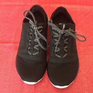 Women’s ASICS Ortholite fuzeTora